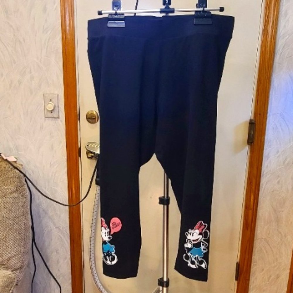 Torrid Minnie Mouse leggings
